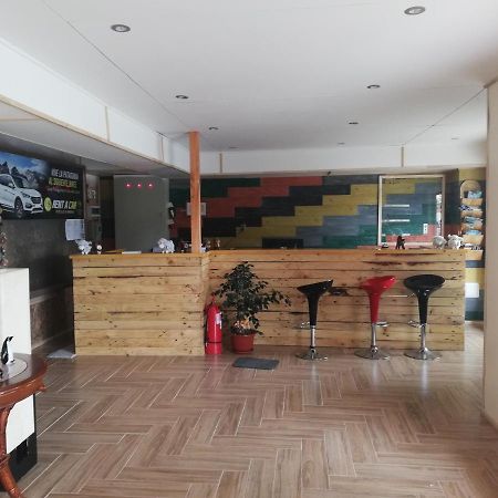 Hostal Baquedano Hostel Puerto Natales Ngoại thất bức ảnh