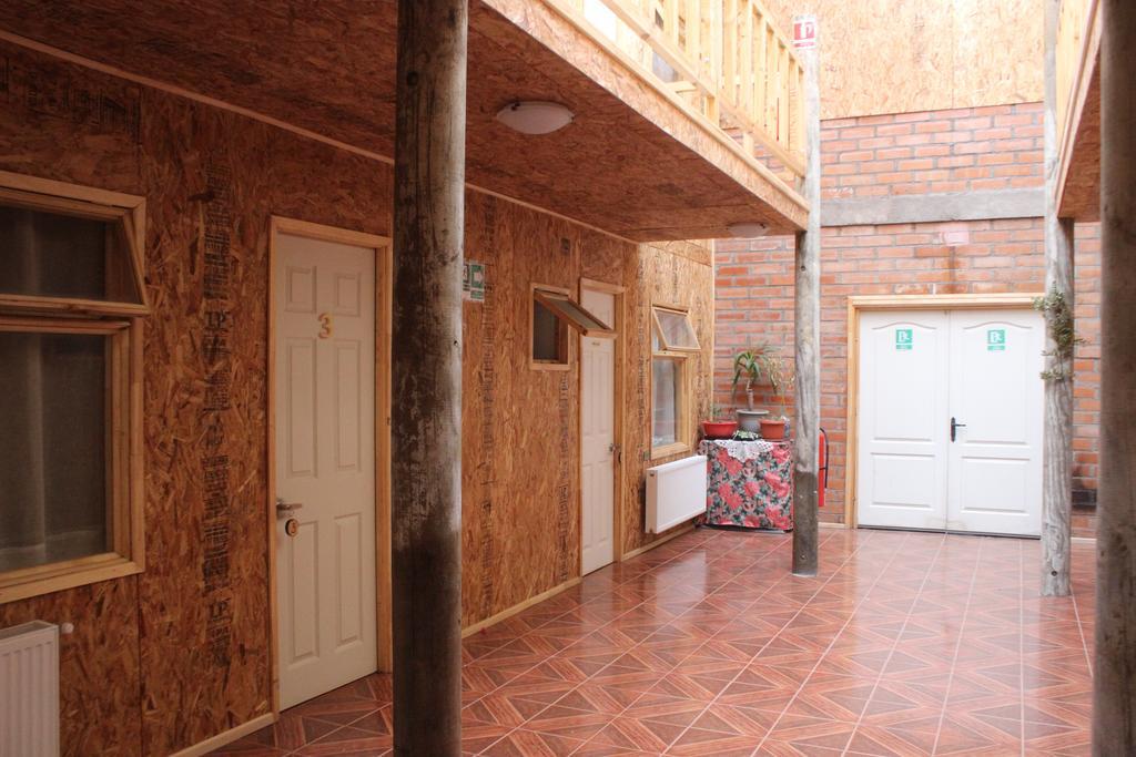 Hostal Baquedano Hostel Puerto Natales Ngoại thất bức ảnh